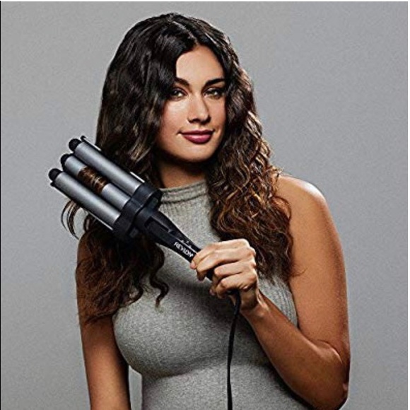 Revlon Accessories - REVLON TRIPLE BARREL CRIMP BEACH WAVE IRON